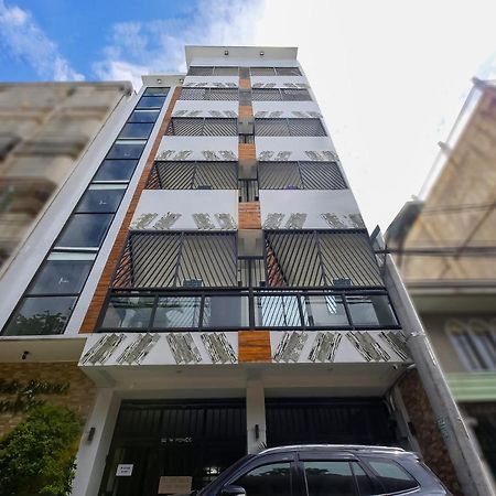 Oyo 848 Dona Aurora Condotel Quezon City Buitenkant foto