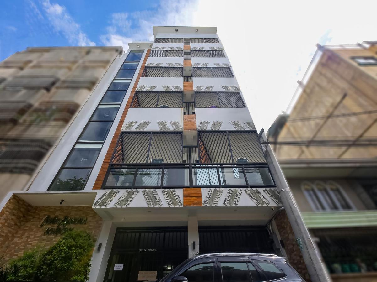 Oyo 848 Dona Aurora Condotel Quezon City Buitenkant foto