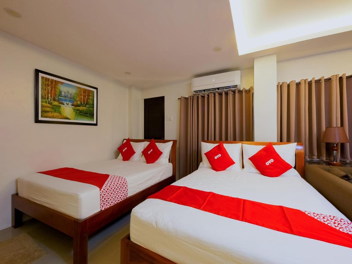 Oyo 848 Dona Aurora Condotel Quezon City Buitenkant foto
